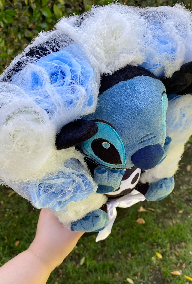 skeleton cutie big spooky plush bouquet